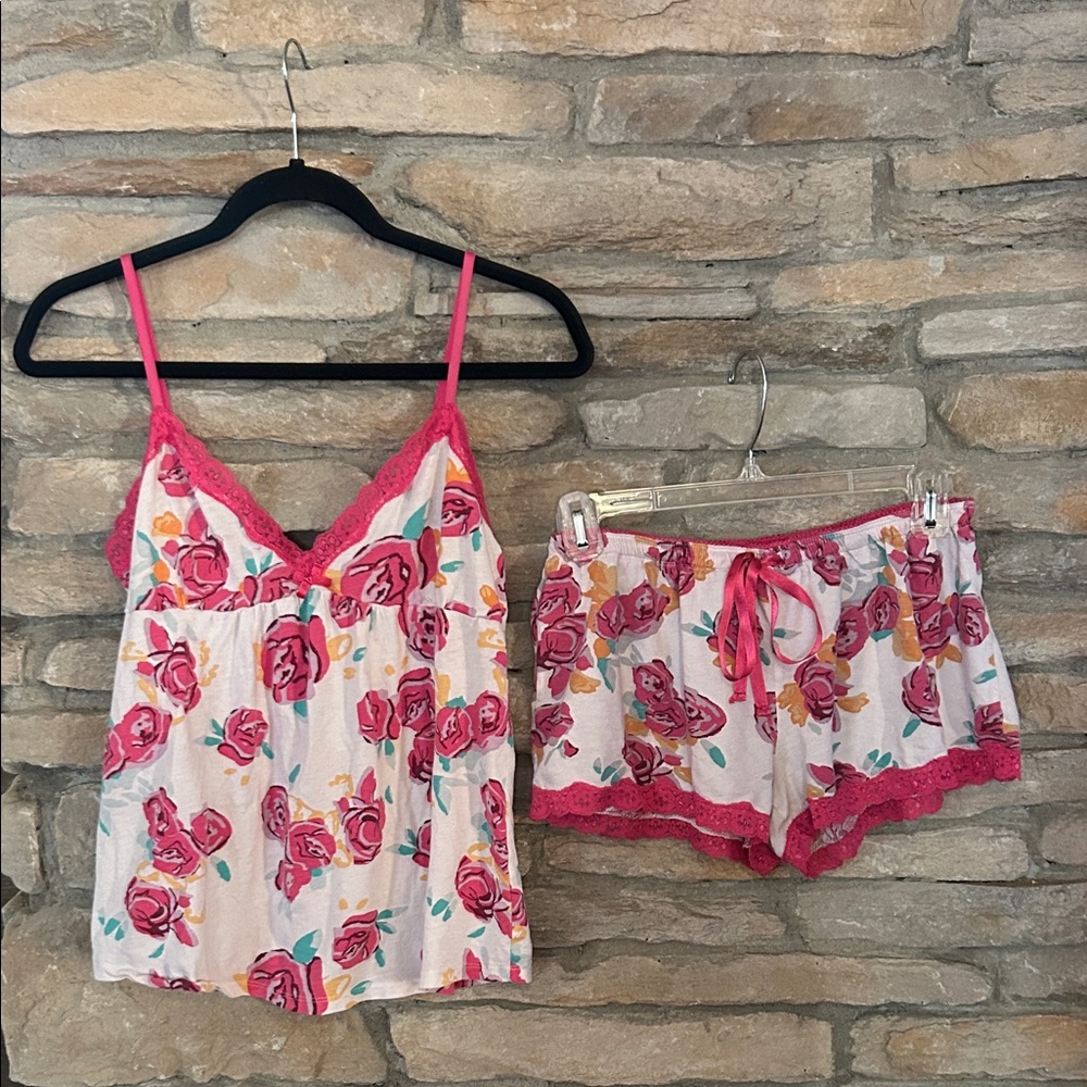 PJ Salvage Pink Floral Lace Pajama Set. Medium.